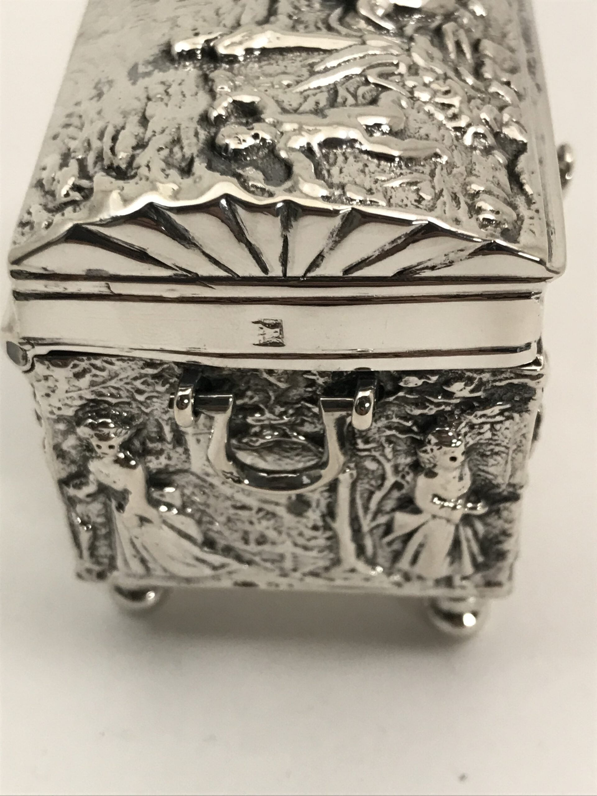 knottekistje, zilver cornelis rietveld schoonhoven 1882 euro 595 haarlemsche zilversmederij k.h.schermerhorn