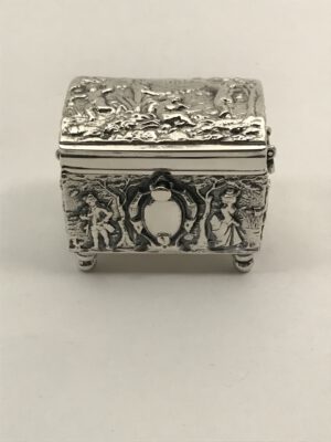 knottekistje, zilver cornelis rietveld schoonhoven 1882 euro 595 haarlemsche zilversmederij k.h.schermerhorn