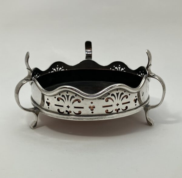 Zilver bordenwarmer, komfoor, 18eeeuw, van. Teckel, s- Hertogenbosch, Den Bosch, 1749/1750, 1749,1750, Haarlemsche Zilversmederij K.H.Schermerhorn Haarlem