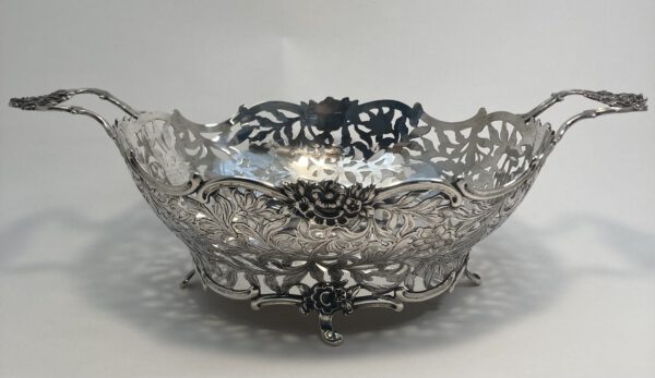 Zilver Broodmand, Zaanlandse Zilversmederij, 1963, Haarlemsche Zilversmederij K.H.Schermerhorn, Haarlem
