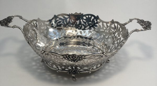 Zilver Broodmand, Zaanlandse Zilversmederij, 1963, Haarlemsche Zilversmederij K.H.Schermerhorn, Haarlem