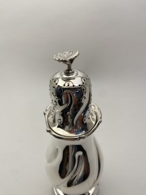 Zilver strooier, Aubert, 1998, haarlemsche zilversmederij k.H. schermerhorn Haarlem